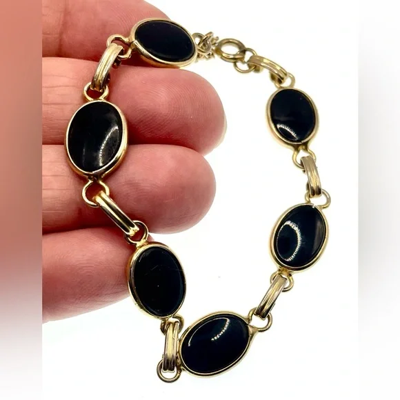 3 for $30 Vintage Gold Tone Linked Bracelet Bezel Set Onyx Gems Safety Chain - Picture 4 of 5